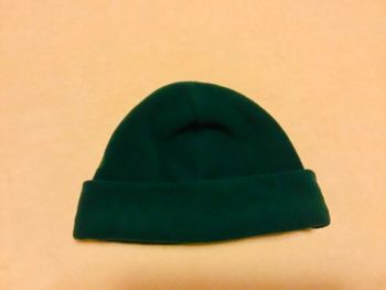 Bonnet polaire vert foncé