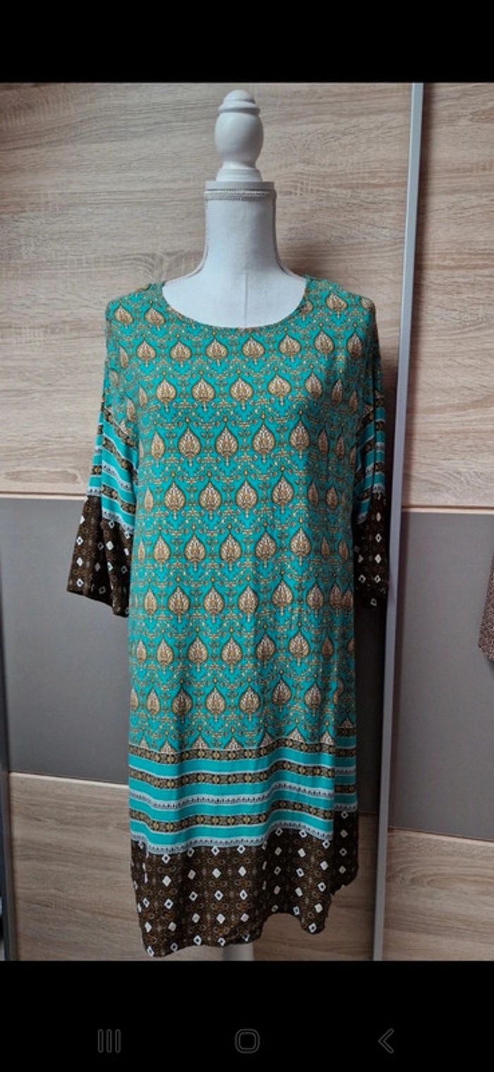 Robe manches 3/4
