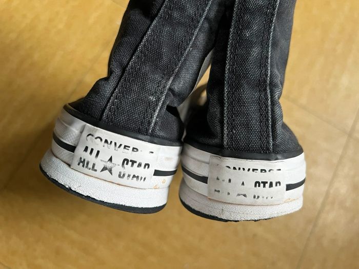 Converse noir 35 bon état avec ses imperfections - photo numéro 5