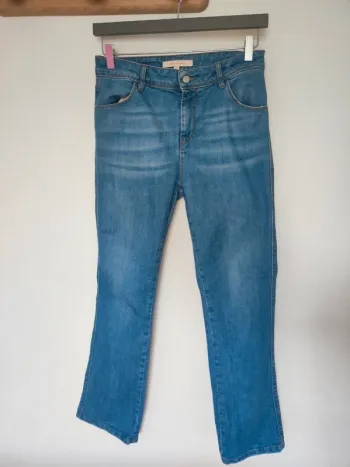 Jean légèrement évasé