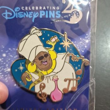 Pins disney mama odie edition limitée