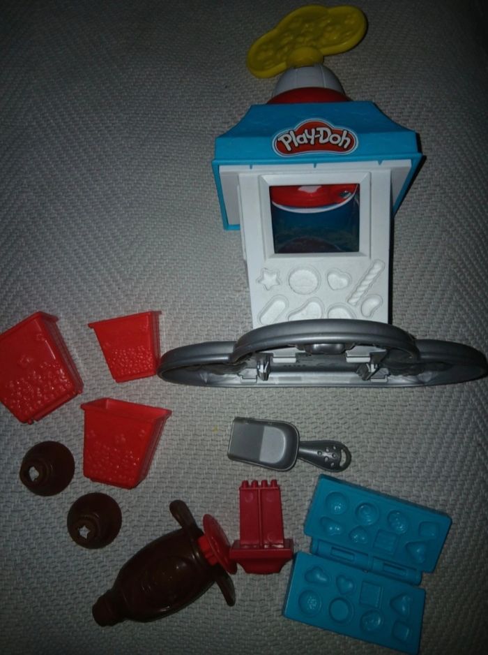Lots pâte a modeler - photo numéro 2