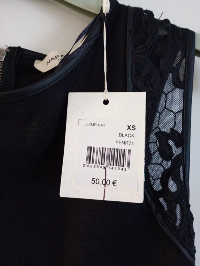 Robe noire Naf Naf dentelle aux épaules - photo numéro 2