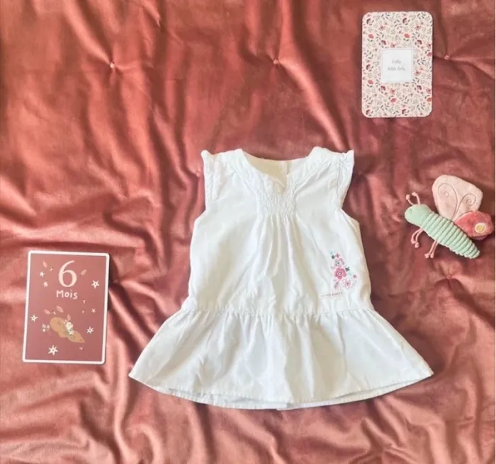 Robe Blanche volant en velours