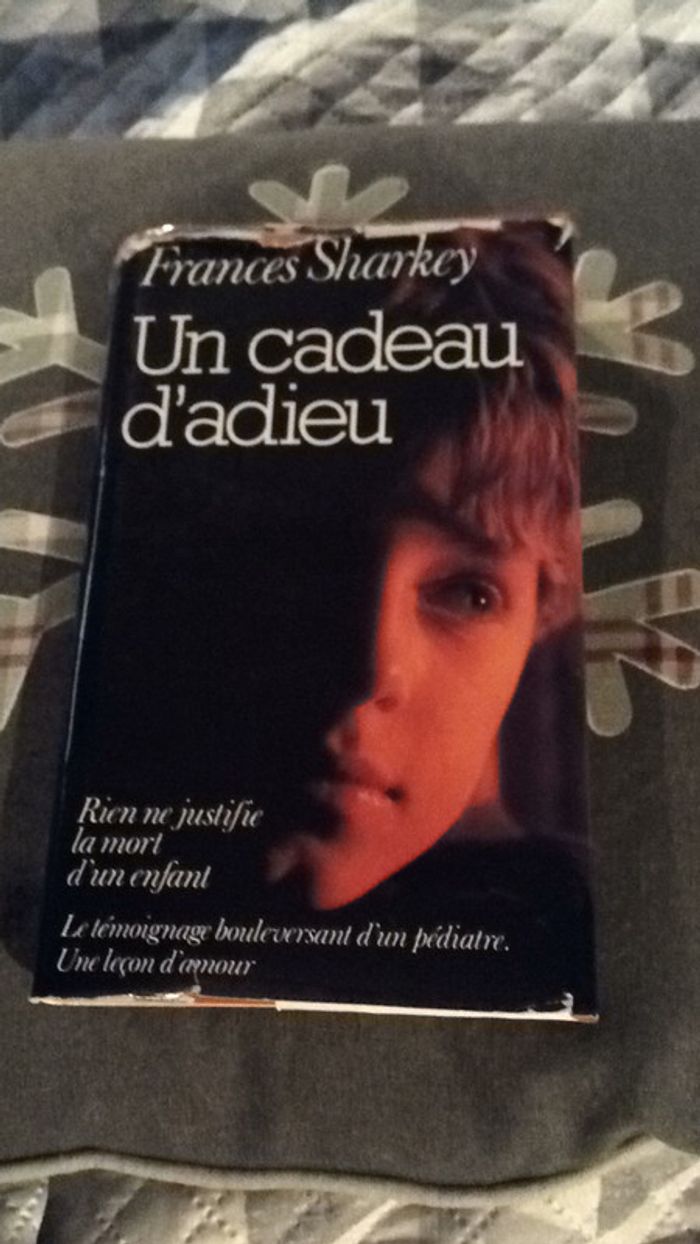 #un cadeau d’adieu par Frances Sharkey - photo numéro 3