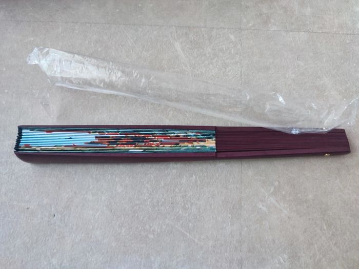 Éventail pliant chinois en bois - photo numéro 4