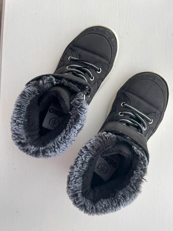 Chaussures/baskets montantes fournées 29