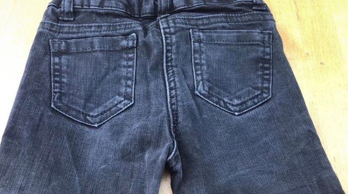 Jean noir - photo numéro 4