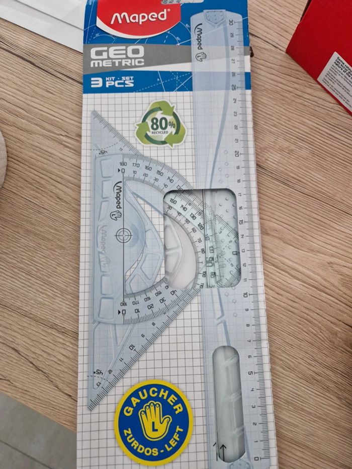 Set règle equerre etc maped neuf
