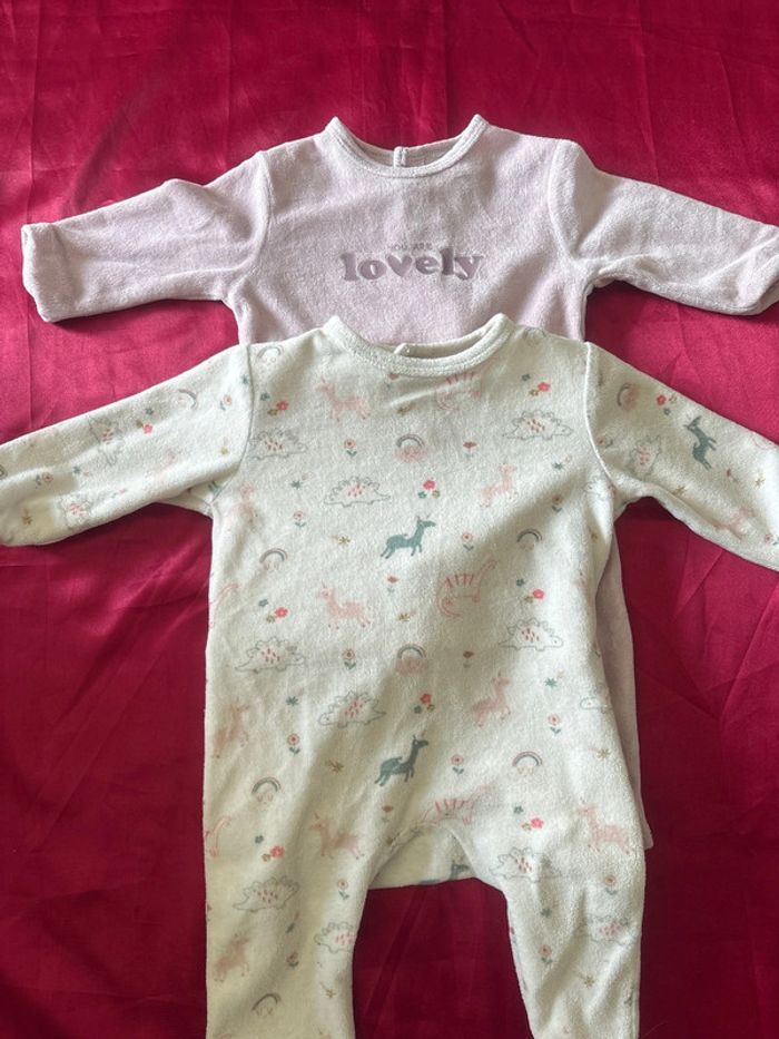 Deux pyjamas Kiabi