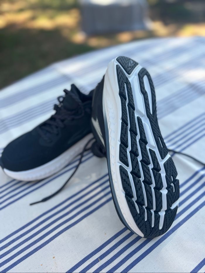 Altra Running Neuve 40,5 - photo numéro 2