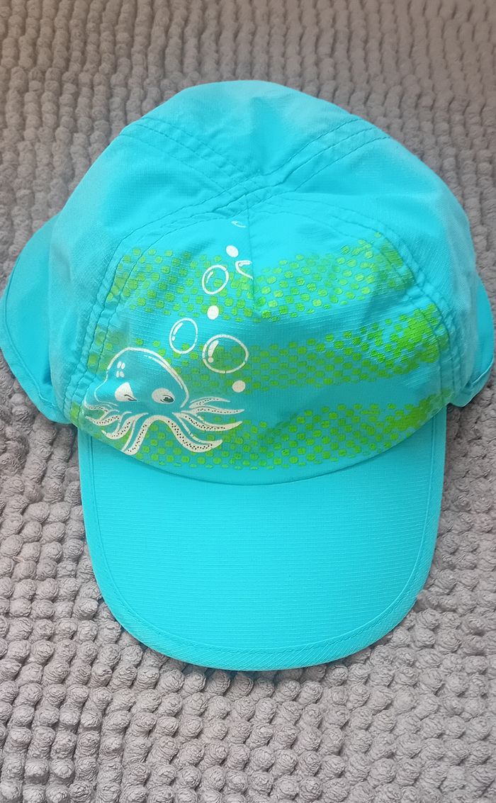 Casquette anti UV Tribord 18/24 mois
