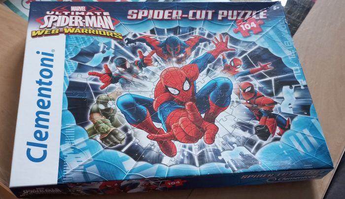 Puzzle spiderman