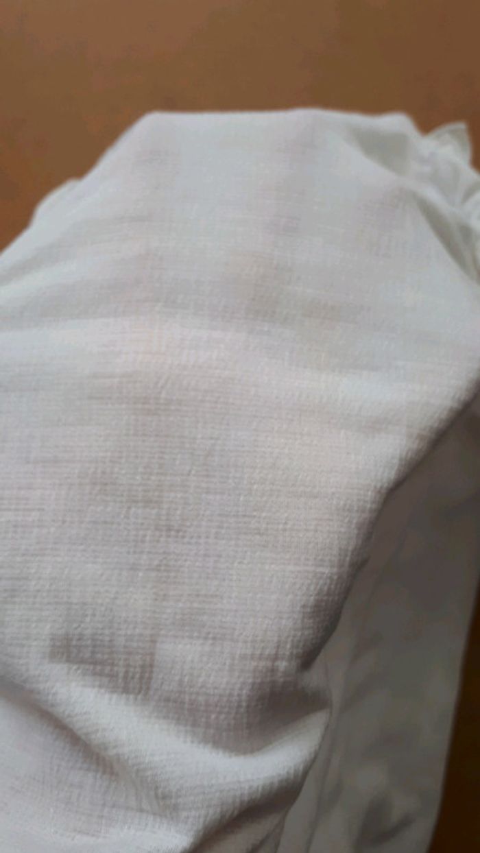 *Haut blanc 8 ans - photo numéro 3