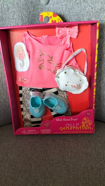 Accessoires et habits pour poupées our génération 46 cm