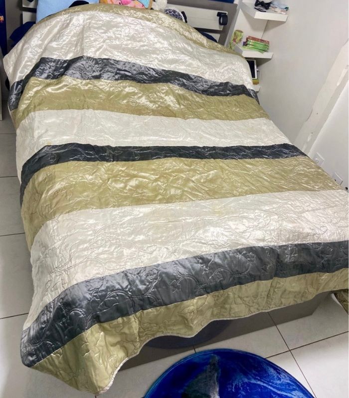 Dessus de lit vert beige gris satiné 2 personnes neuf - photo numéro 2