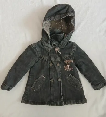 Joli manteau légèrement cintré 3 ans