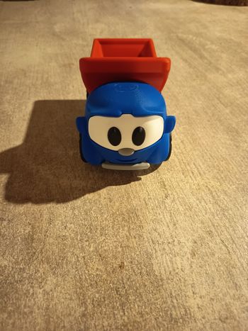 Léo le camion curieux