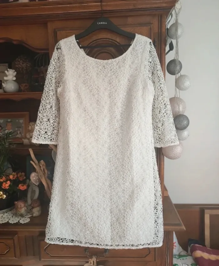 Robe blanche brodé Naf naf
