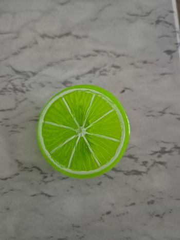 Broche citron vert