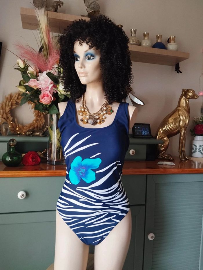 🥥 Maillot de Bain Style Classique Imprimé Graphique & Fleuri Tissaïa T48🥥