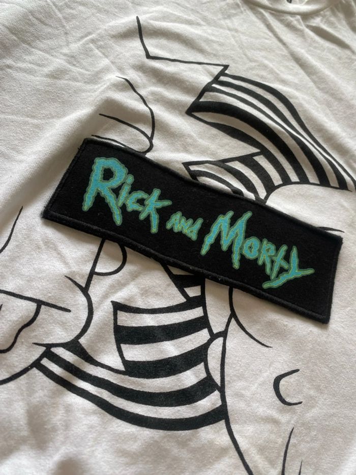 TEE shirt rick et morty - photo numéro 4
