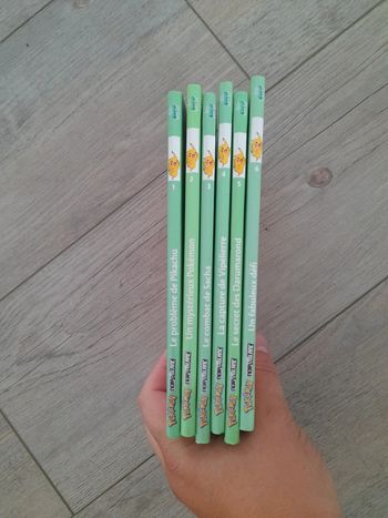Lot de 6 livres pokemon noir et blanc