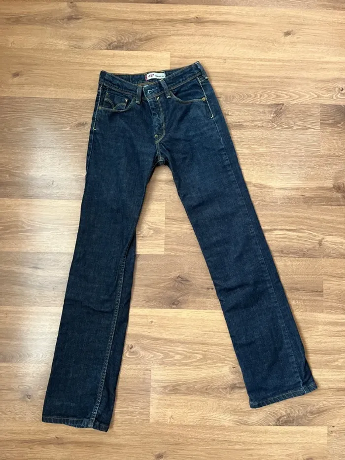 Jean femme Levi’s 627 straight fit 27 x 32