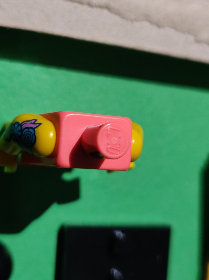 Minifig Lego Fitness - série 25 - Parfait État - avec boîte - Lego Original - photo numéro 3