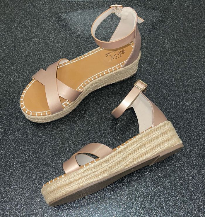 Sandales compensées - photo numéro 2
