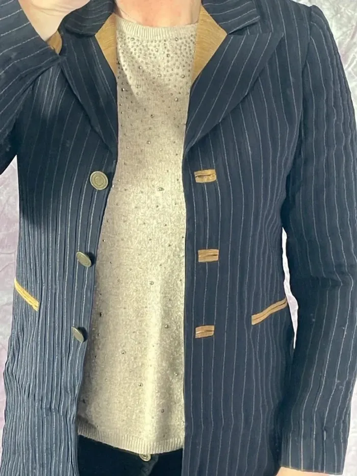 Superbe veste marine et dorée ultrachic 36 - photo numéro 4