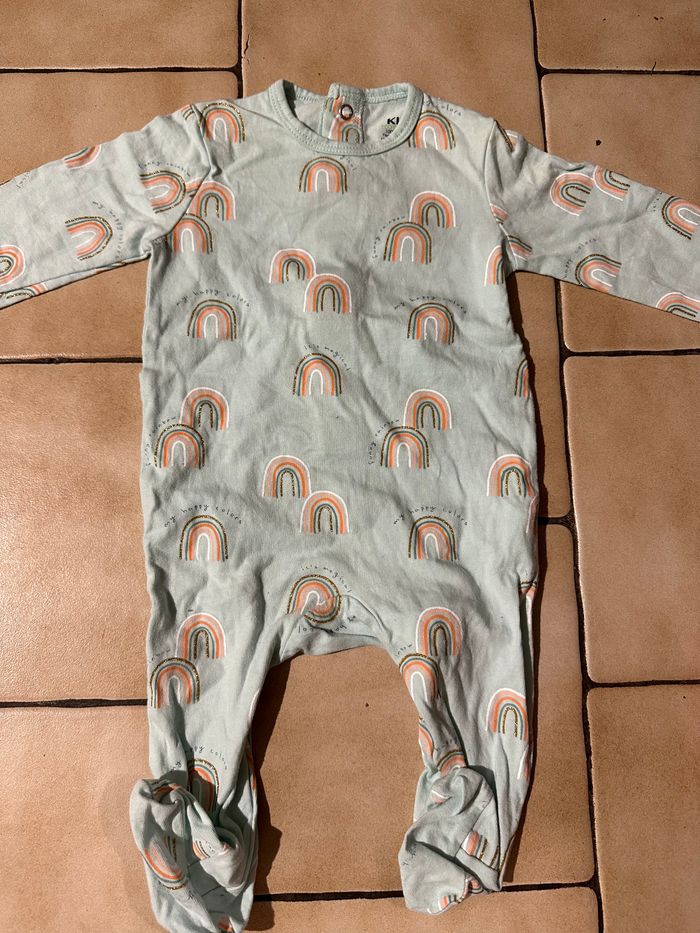 Pyjama bébé taille 6 mois