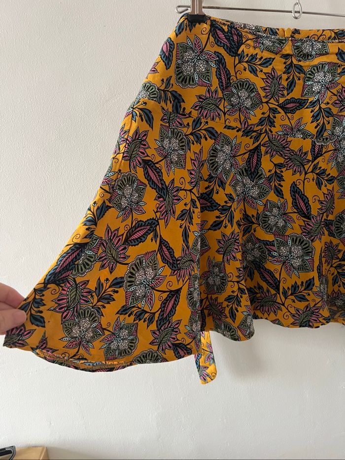 Jupe jaune moutarde - photo numéro 3