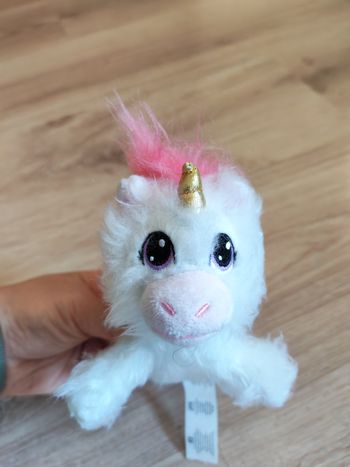 Petite licorne peluche KG group