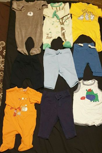 Lot vêtement bébé 1 mois