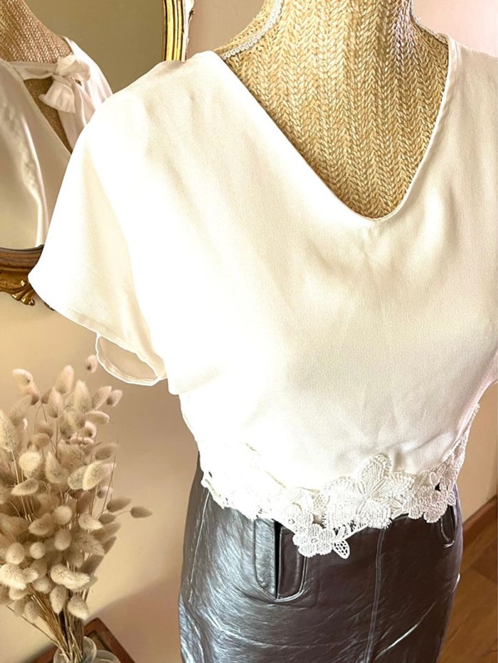 Top Élégant en Crème avec Détails en broderie - photo numéro 15