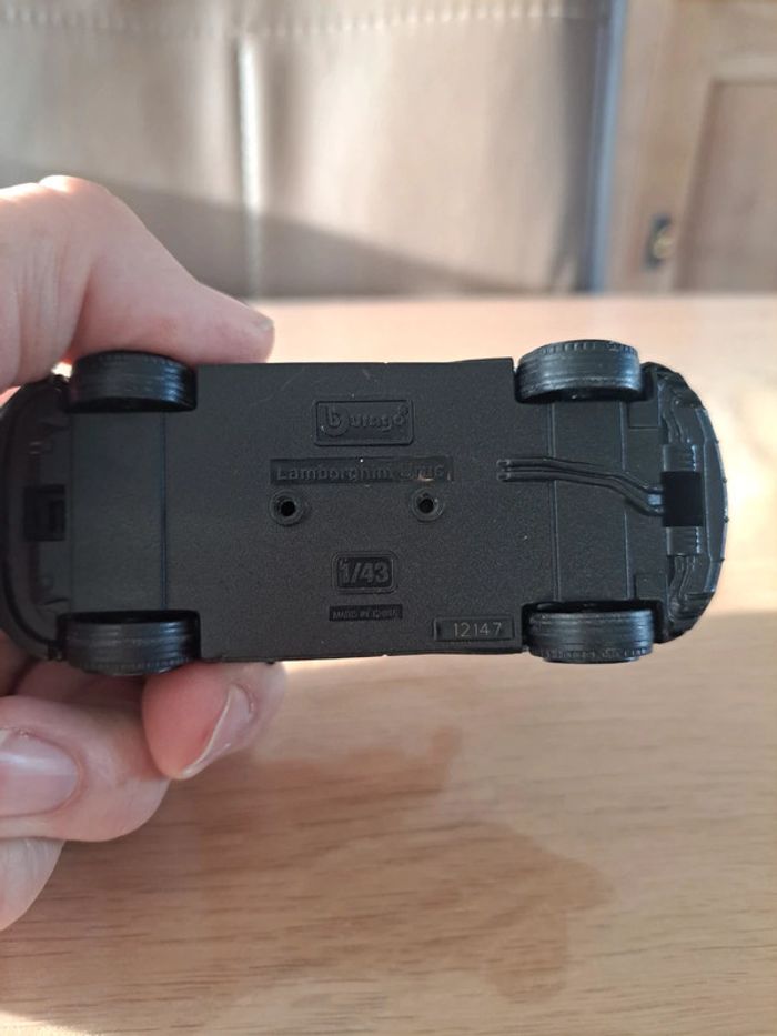 Voiture Lamborghini Urus - photo numéro 7