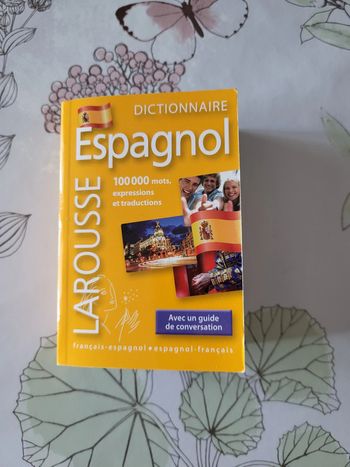 Dictionnaire espagnol Larousse