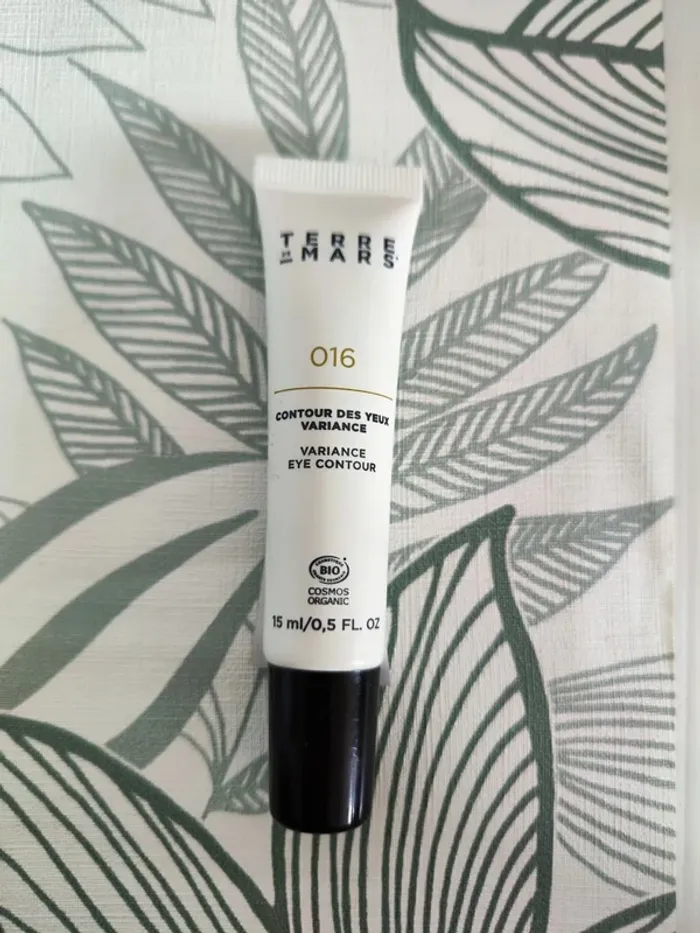 Terre de mars 016 contour des yeux variance 15ml valeur 25€  à utiliser 6 mois après ouverture