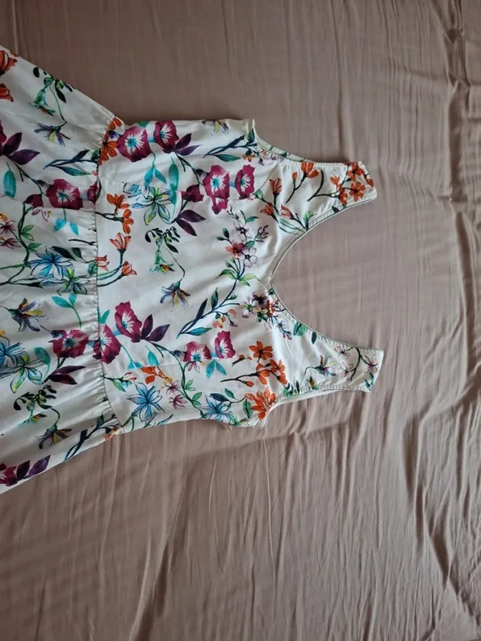 Robe courte d'été - photo numéro 2