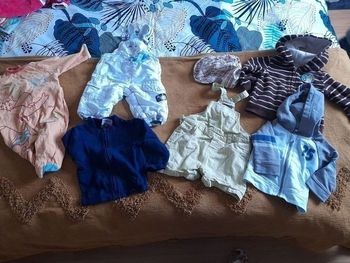 Lot  de vêtements bébé 6 mois