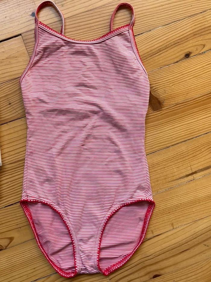 Maillot de bain rouge et blanc Petit Bateau 8 ans