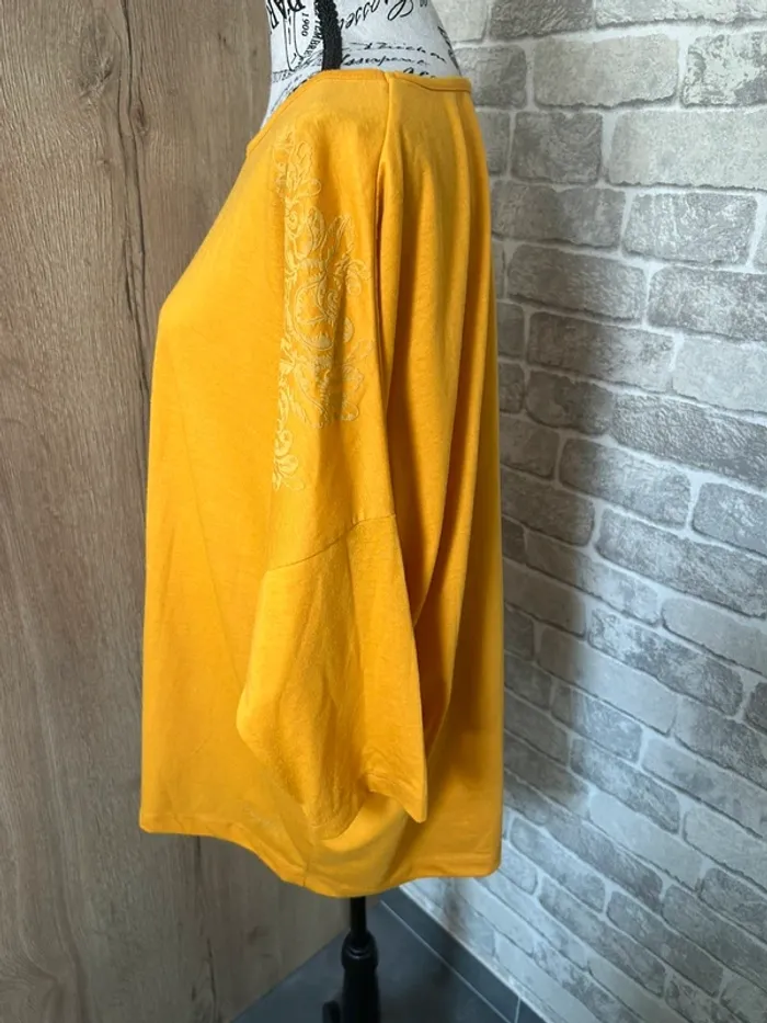 T-shirt manches longues avec imprimer taille 46/48 - photo numéro 5