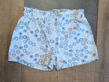 Short fille