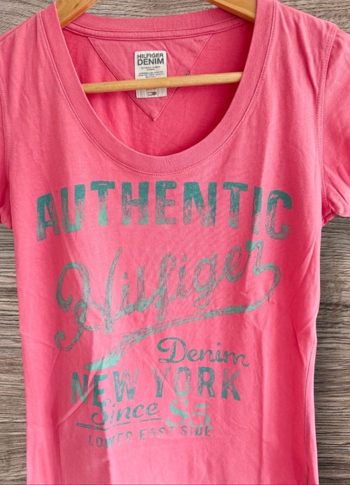 T-shirt manches courtes fuchsia tommy Hilfiger taille 34 XS - photo numéro 3