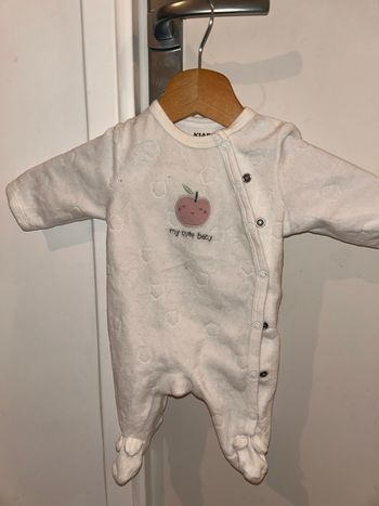 Lot de pyjamas 1 mois fille