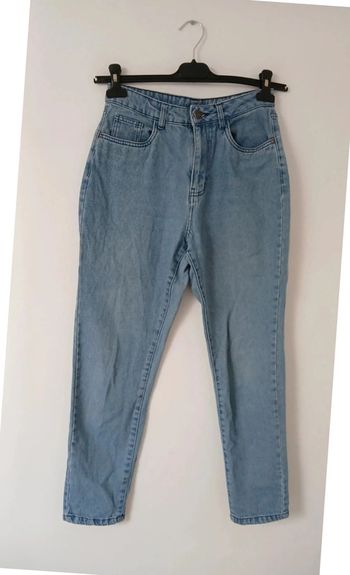 Jean mom Noisy May
