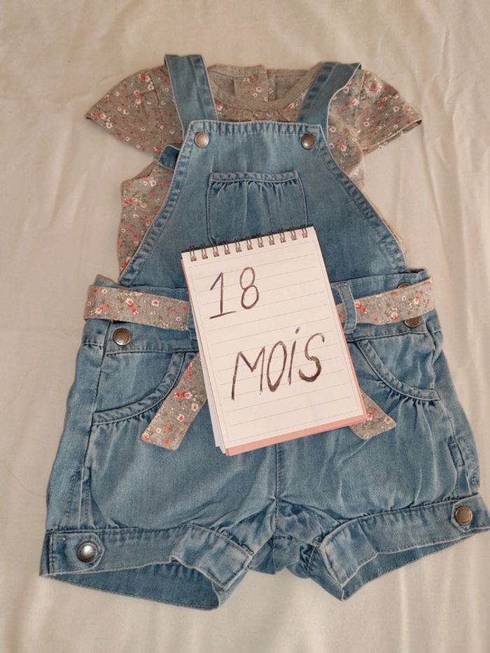 Combi-short en jean + tee shirt assorti