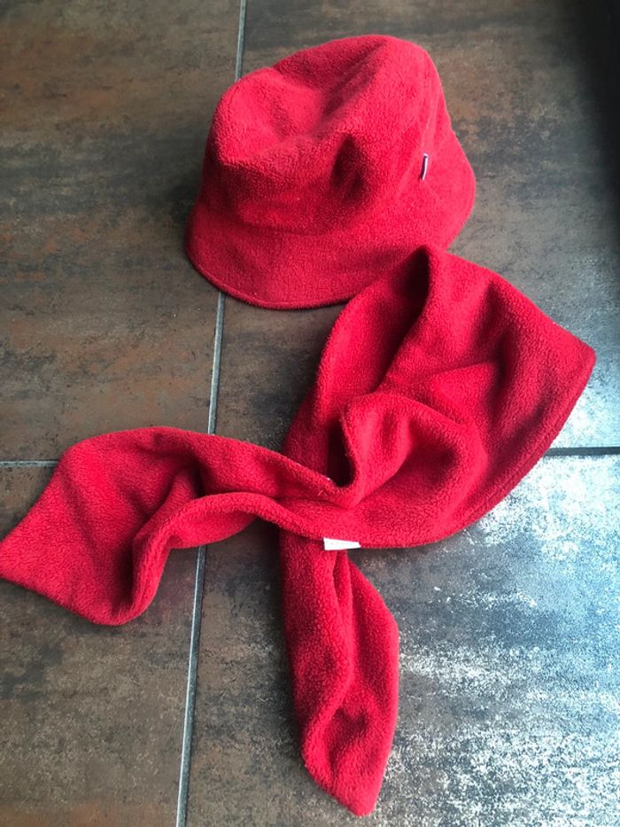 Ensemble chapeau et écharpe