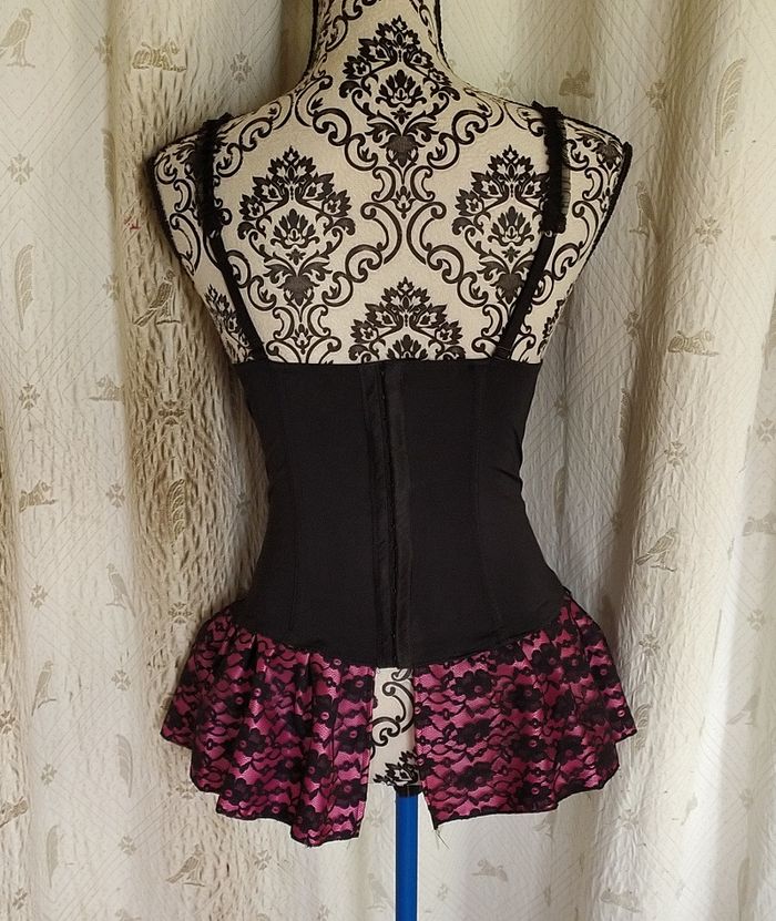 Bustier lingerie noir et rose 90B marque sexkiss - photo numéro 2